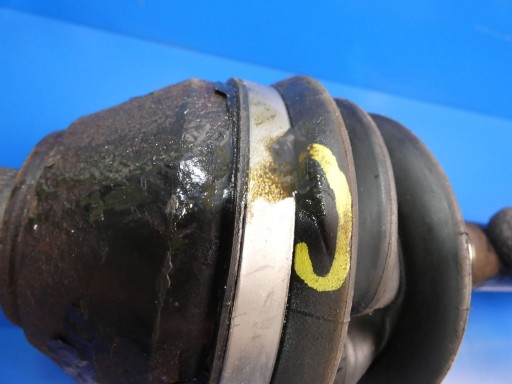 VOLVO XC60 2.4 D5 semi-axis right front MANUAL PEKNIETA cover