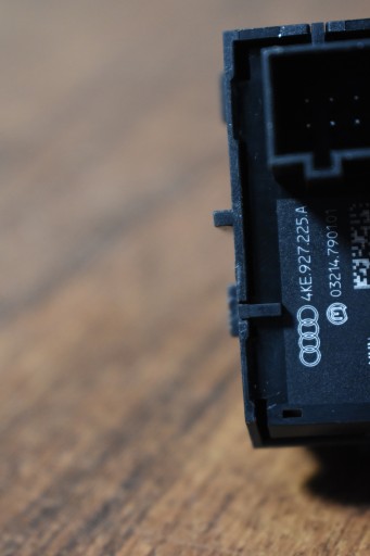 IDEALNY Bouton PARKING HOLD AUDI E-TRON 1