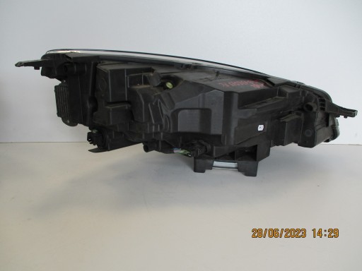 light LED FORD KUGA MK3 LV4B-13E015-FC left