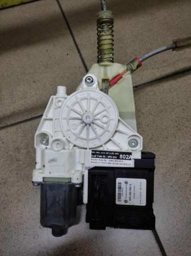 AUDI A3 8P window regulator right front