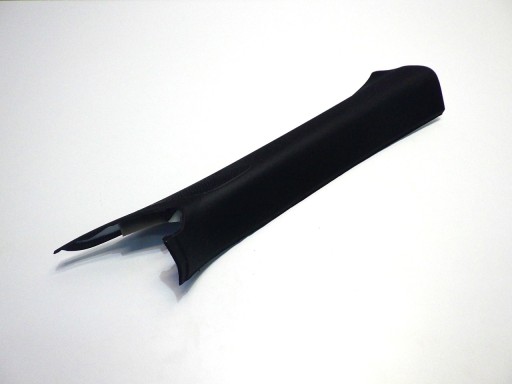 CLA II W118 крышка стойки передняя правая A1186900300