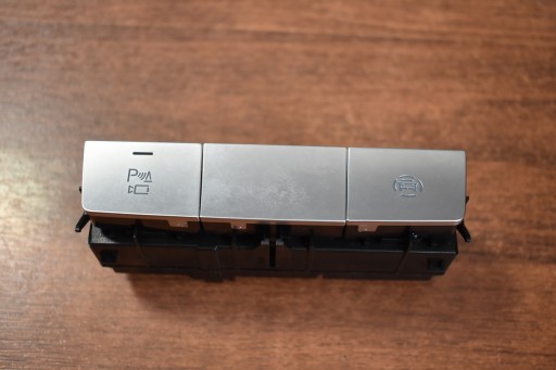 IDEALNY PANEL BLOK WLACZNIKOW AUDI A8 D5 1 9