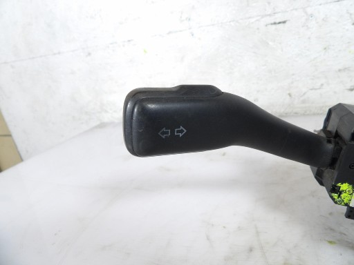 SKODA FABIA et Commodo essuie glace 8L0953513G