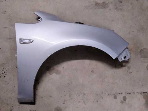 blatník pravý předek přední opel astra j Z176
