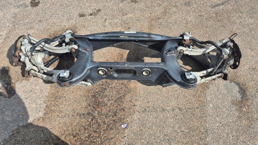 assale Ponte assale Della sospensione Mozzo FUSELLO posteriore 2053505120 MERCEDES W205 BDB!!