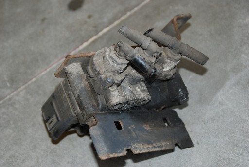 КЛАПАН ПОДУШКИ ECAS 1888014 4728900310 DAF XF 106