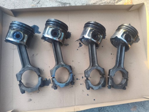 piston with connecting rod Alfa Romeo 156 147 2002 1.9 JTD 8V komplet 4-pieces