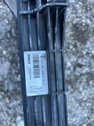 9J1260399B КОРПУС РАДІАТОРА TAYCAN