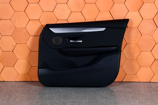 BMW F46 бекон оббивка правої передньої двері англієць