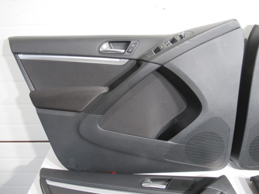 VW TIGUAN and 5N LIFT upholstery side door running board KOMPLET