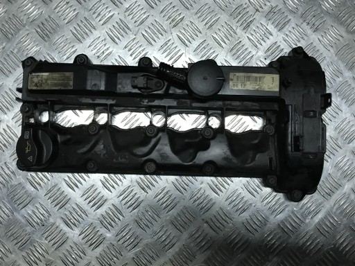 Кришка клапана Мерседес В205 6510108918