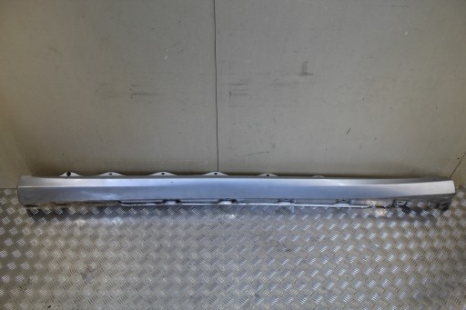 moulding cap threshold right R-class W251 AMG