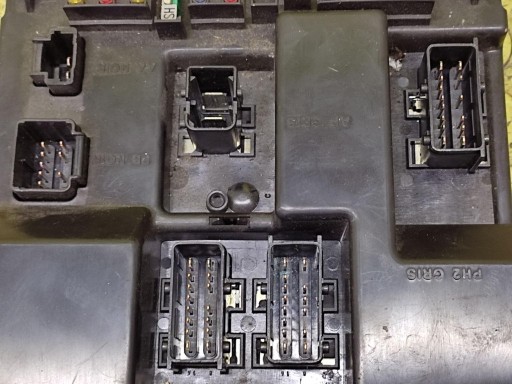 PEUGEOT 307 module compartment BSI 9651196880