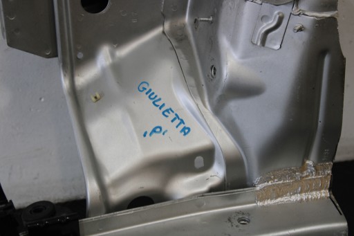 quarter quarter right front ALFA ROMEO GIULIETTA 2.0MJ