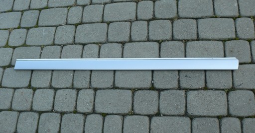 moulding central door left front AUDI A8 D2 94-01 LY7M 4D0853951