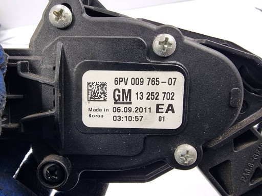 PEDAL potentiometer gas 13252702 CHEVROLET CRUZE