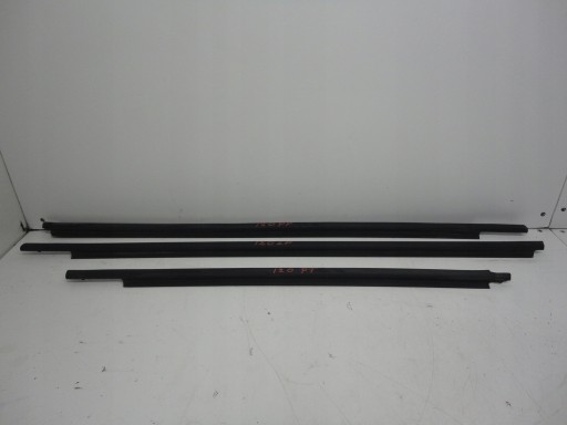HYUNDAI I20 moulding dust right front 2008-14R
