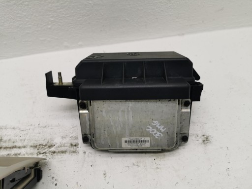 module compartment KOMFORTU CHRYSLER 300C P04692230AF
