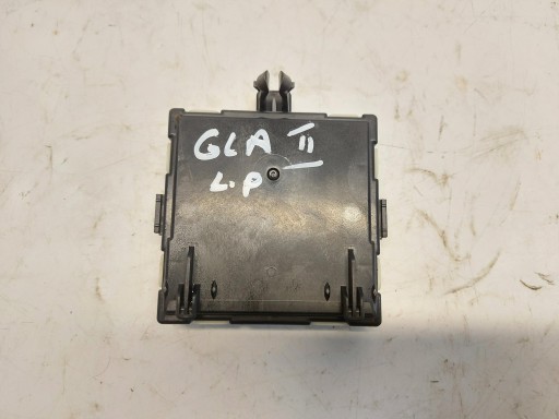 Mercedes GLA 200 II H247 W247 module control unit door left front A1779007316
