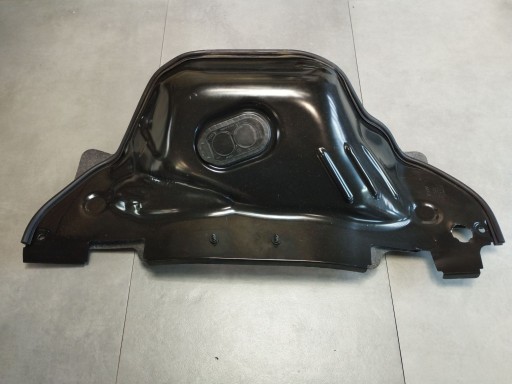 Audi A4 S4 B9 8W Blende Abdeckung wärmblech 8W0819523F