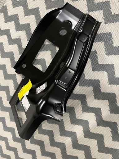 Lr006297 задняя левая стойка Land Rover Freelander II