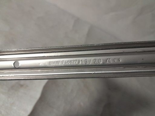 BMW X6 G06 Haken Halter Behälter tank 7468279