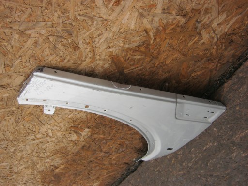 fender front left Dodge Nitro 06