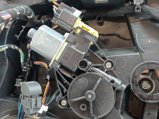 mechanism windows right front 5D HB 8A6114553B Ford Fiesta Mk7 (2008-2016)