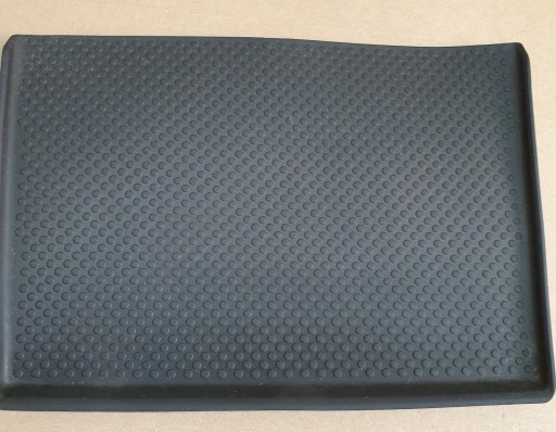 MATA ANTYPOSLIZGOWA tyres pad passenger compartments VW GOLF V CADDY EU OE