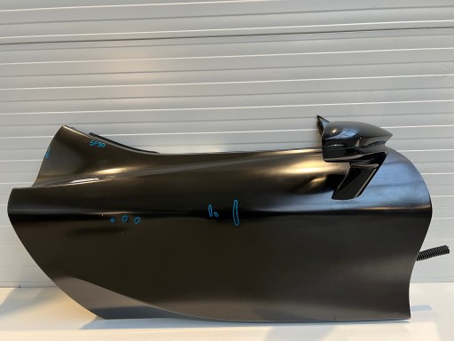 ПЕРЕДНЯ ПРАВА ДВЕРІ FERRARI SF90 STRADALE