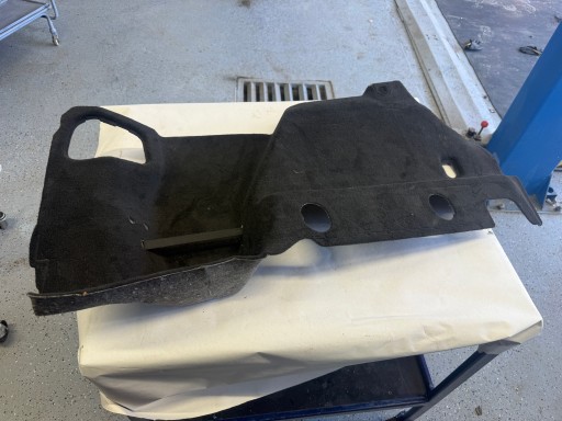FORD FOCUS MK4 KOMBI LIFT boot upholstery left