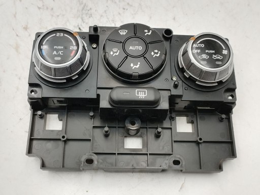 Suzuki Grand Vitara II 2 control panel air conditioning devices