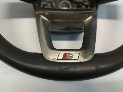 Audi Q3 83A SPORTBACK lenkrad skorzana oryg