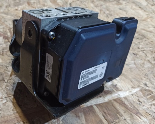 P68227200AD - Насос контроллер ABS Durango Grand Cherokee 2014-