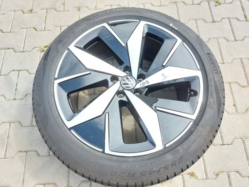 VW ID5 GTX 11E kolo disk ALU PIRELLI 255/50/R20 11A601025J