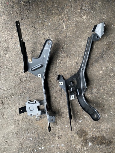 610 201 - PANAMERA 970 КРОНШТЕЙН КРОНШТЕЙН ЛЕВЫЙ 97061020102