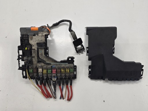 Модуль контроллера напряжения аккумулятора citroen ds5 13r 9665878380