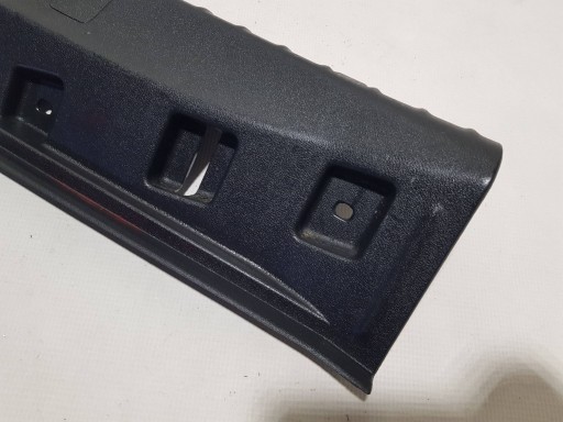 BMW G30 SEDAN lišta kufru kryt stěny zadního 7373574