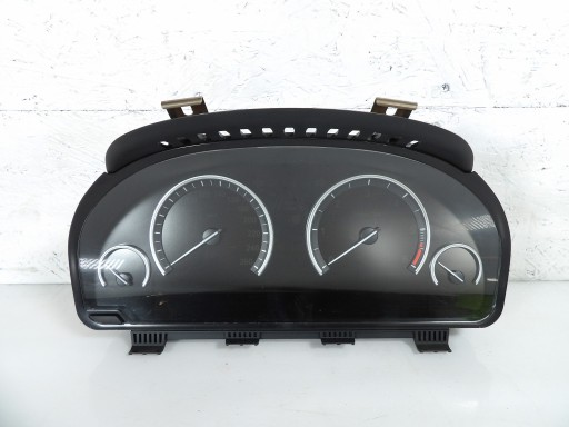 BMW 5 F10 F11 2.0D budíky 9280464
