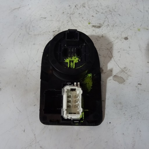 NISSAN QASHQAI and switch regulation NAPEDEM 96912JD60A