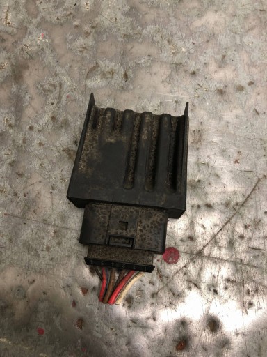 Module Unité de contrôle POMPY Carburant VW GOLF VII KOMBI 5Q0906121H