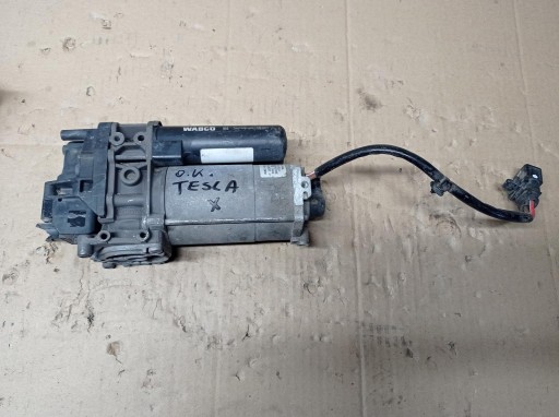КОМПРЕСОР ПІДВІСКИ TESLA MODEL X 26071716