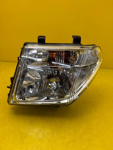 light left Nissan Navara D40 Pathfinder Xenon 05-10
