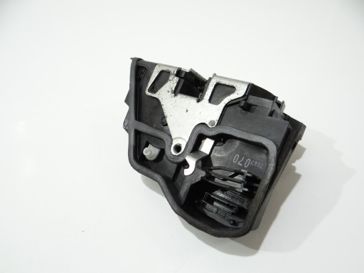 zár ajtó jobb far BMW E61 7167070 7 PIN