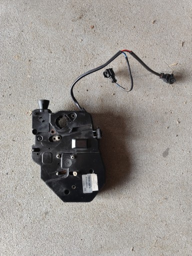 lock trunk door pokrywy boot rear part rear VW T5 7H0827426M