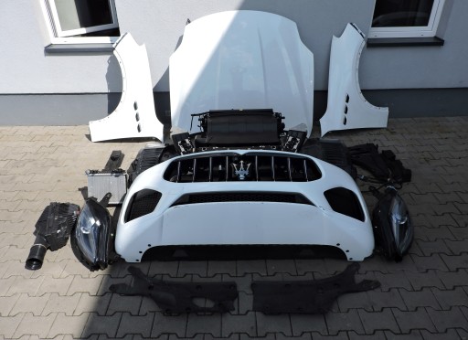 ПЕРЕДНЯЯ КОМПЛЕКТАЦИЯ MASERATI GRCALE WHITE GT/MODENA 2.0