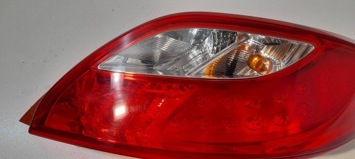 Mazda 2 DE light rear right D65151150 (R471)