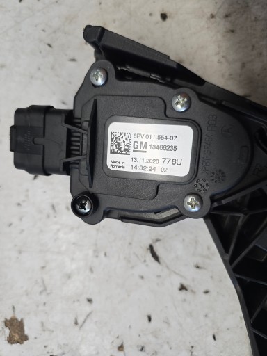 OPEL ASTRA K LIFT accelerator pedal potentiometer 13466235