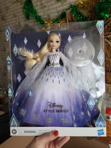 BONECA ELSA FEBRE CONGELANTE HASBRO B5165 11470