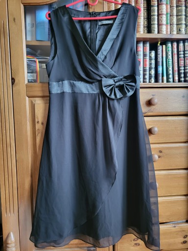 Zdjęcie oferty: Śliczna wizytowa sukienka Marie Blanc r 38
